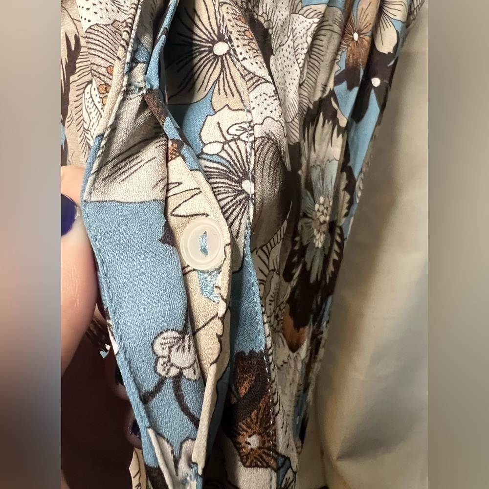 Sanctuary Blue and Brown Floral Blouse Medium - Picture 9 of 13